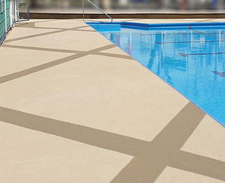 commercial pool deck 1 768x624